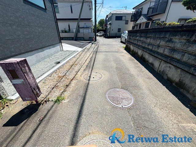 新築戸建　茅ヶ崎市南湖5丁目の前面道路含む現地写真