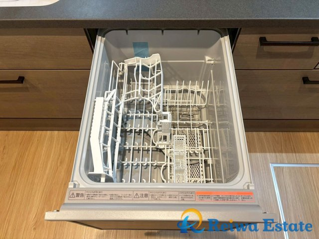 新築戸建　茅ヶ崎市南湖5丁目の設備|食器がまとめて洗える食洗機。家事の時短で家族団らんの時間が増えますね♪