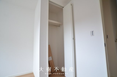 【洋室】 | 綾瀬市深谷上７丁目 新築戸建て 全5棟【仲介手数料無料】 | 1階　洋室3（4.4帖）クローゼット
