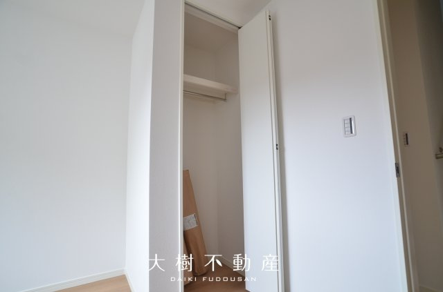【洋室】 | 綾瀬市深谷上７丁目 新築戸建て 全5棟【仲介手数料無料】 | 1階　洋室3（4.4帖）クローゼット