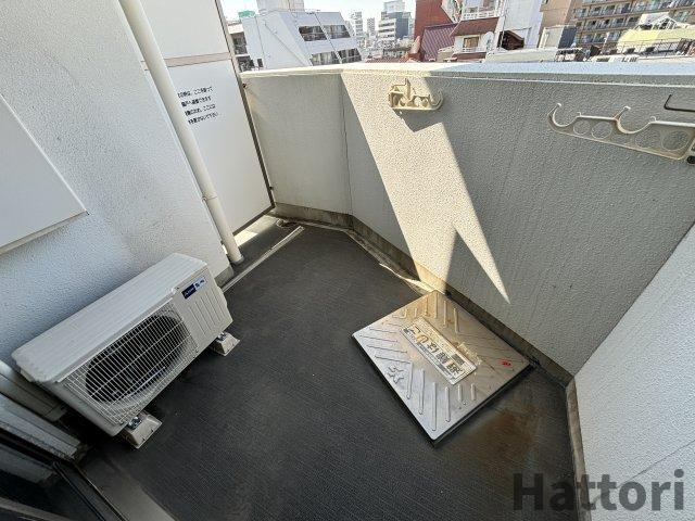 Gramercy Juso-higashi 3rdのバルコニー