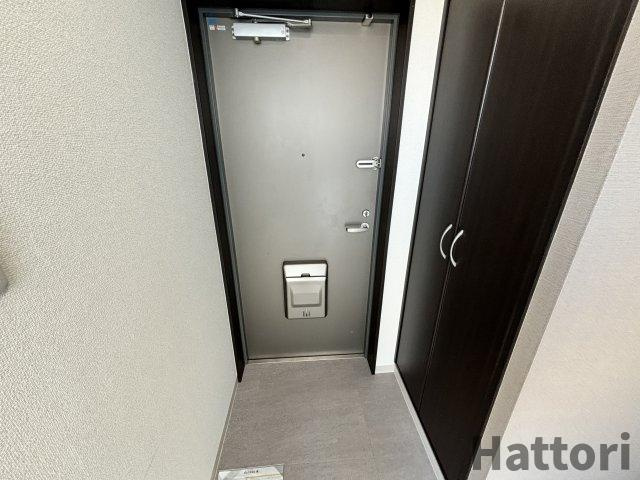 Gramercy Juso-higashi 3rdの玄関