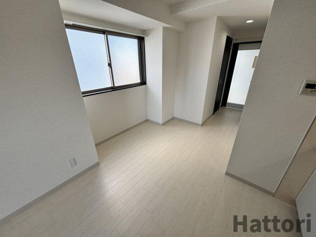 Gramercy Juso-higashi 3rdの居間・リビング