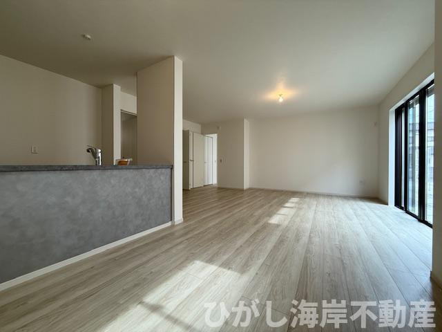 茅ヶ崎市旭が丘　新築戸建　全３棟の外観|11月14日撮影　建築中　現地外観