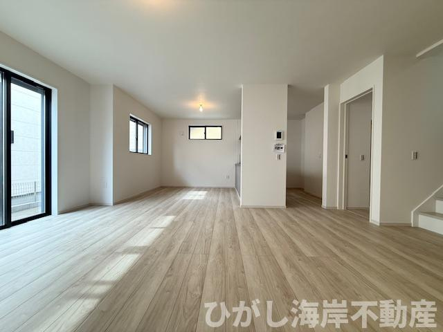 茅ヶ崎市旭が丘　新築戸建　全３棟の外観|11月14日撮影　建築中　現地外観