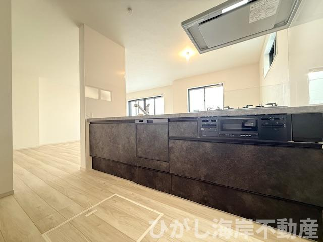 茅ヶ崎市旭が丘　新築戸建　全３棟の外観|11月14日撮影　建築中　現地外観