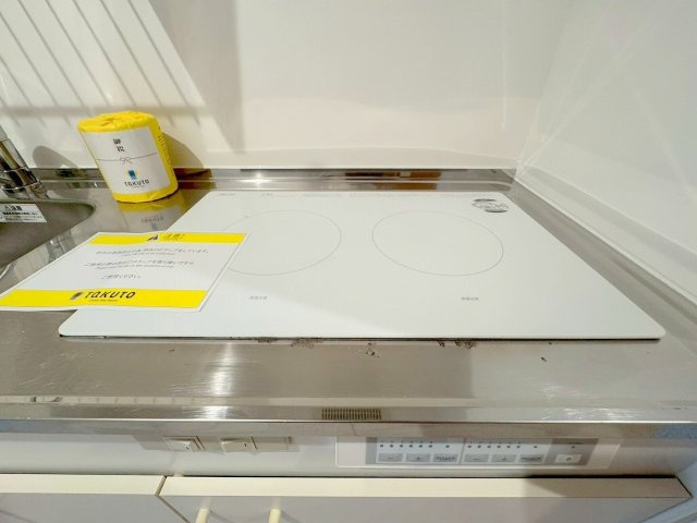 アーデン新大阪の駐車場