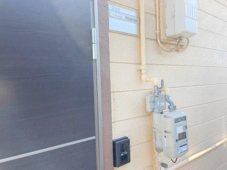 さいたま市桜区道場３丁目のアパートの玄関|収納もある玄関です