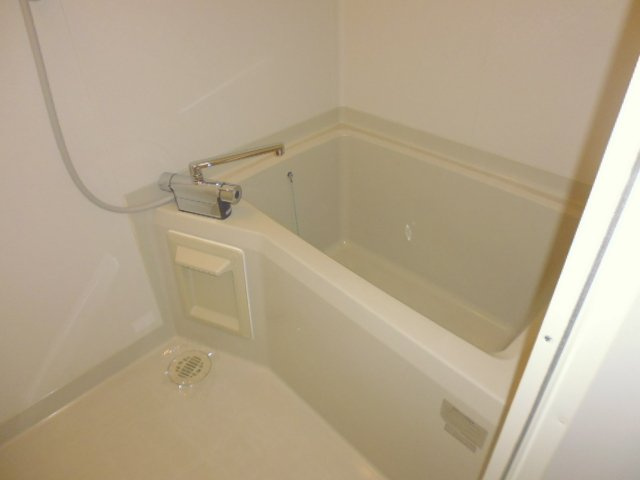 ディアエスタＣの浴室