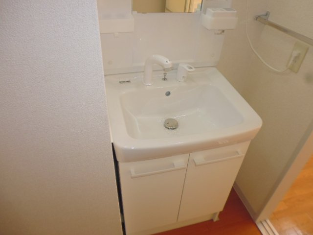 ディアエスタＣの独立洗面台|洗髪洗面化粧台