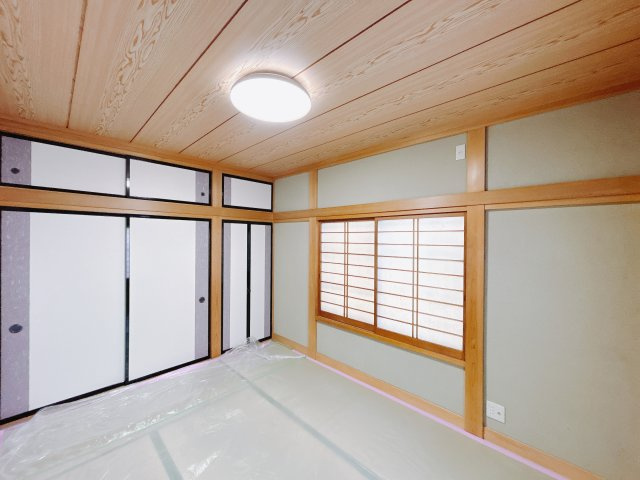 【中古戸建】高崎市福島町の和室|■1階和室｜和室でしか味わえない畳ならではの香りや素材で和のやすらぎを感じてください♪休日はお子様とお昼寝するのにも最適です！