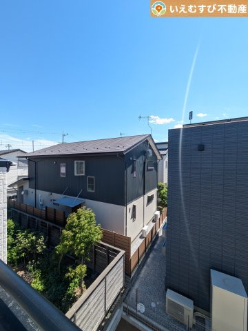 BLOOMING GARDEN　深谷市国済寺の展望|高い建物が無く開放感のある展望
バルコニーからの展望も開けていて閑静な住宅地が望めます。日当りも良いですね♪