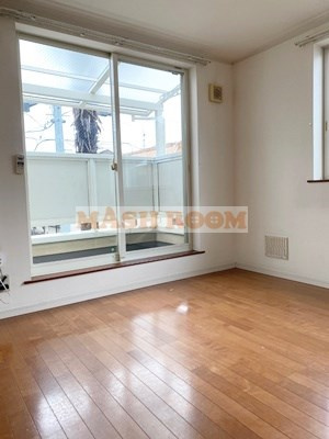 メゾン杉沼の居間・リビング