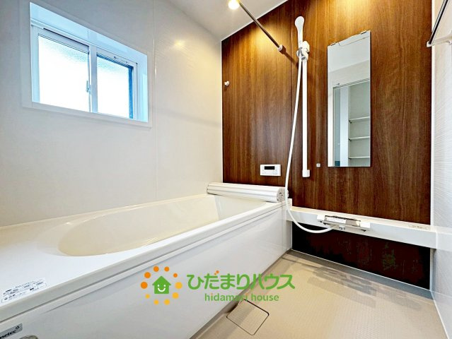 ワイウッドコート加須市久下第7期　新築一戸建て　01の浴室