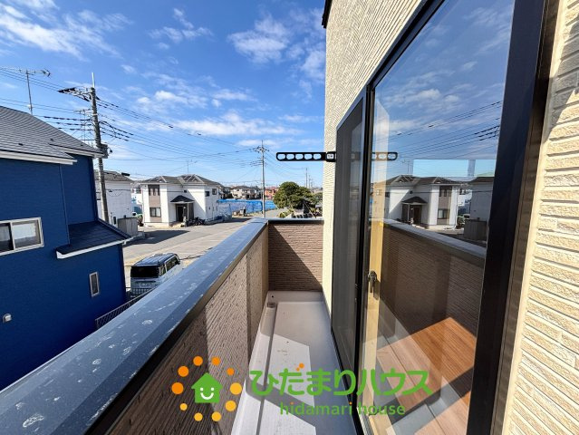 ワイウッドコート加須市久下第7期　新築一戸建て　01のバルコニー
