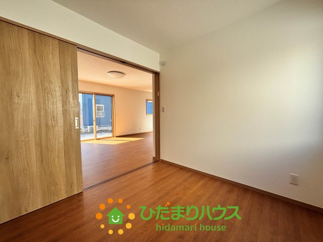 ワイウッドコート加須市久下第7期　新築一戸建て　01の洋室