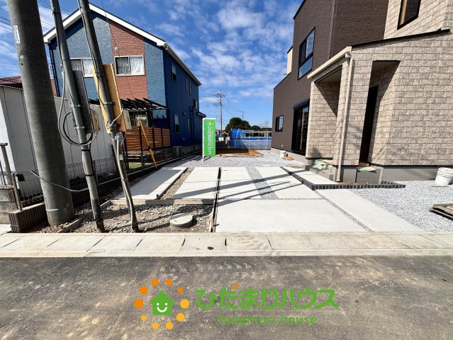 ワイウッドコート加須市久下第7期　新築一戸建て　01の駐車場