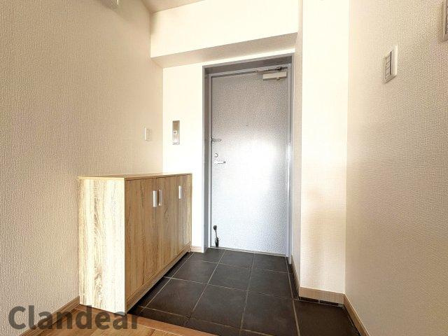 パークタウン川口青木公園の玄関|ドキドキの新生活も、安心してスタート。ぴったりの住まいを見つけませんか？クランディアが一緒に住まい選びをサポートします‼　まずは、お気軽にお問合せください　＃クランディア