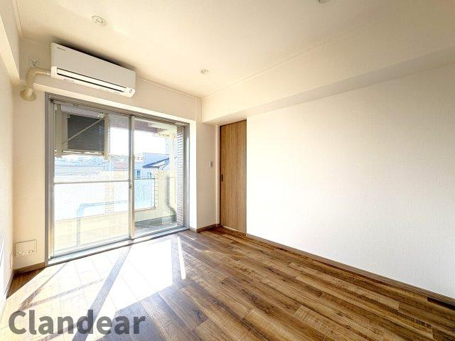 パークタウン川口青木公園の洋室|ドキドキの新生活も、安心してスタート。ぴったりの住まいを見つけませんか？クランディアが一緒に住まい選びをサポートします‼　まずは、お気軽にお問合せください　＃クランディア