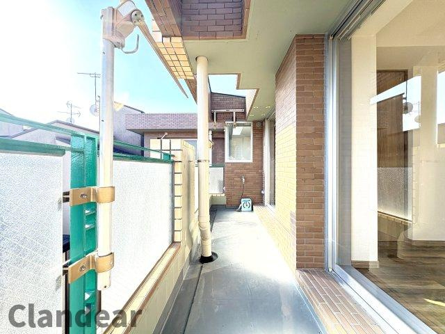 パークタウン川口青木公園のバルコニー|ドキドキの新生活も、安心してスタート。ぴったりの住まいを見つけませんか？クランディアが一緒に住まい選びをサポートします‼　まずは、お気軽にお問合せください　＃クランディア