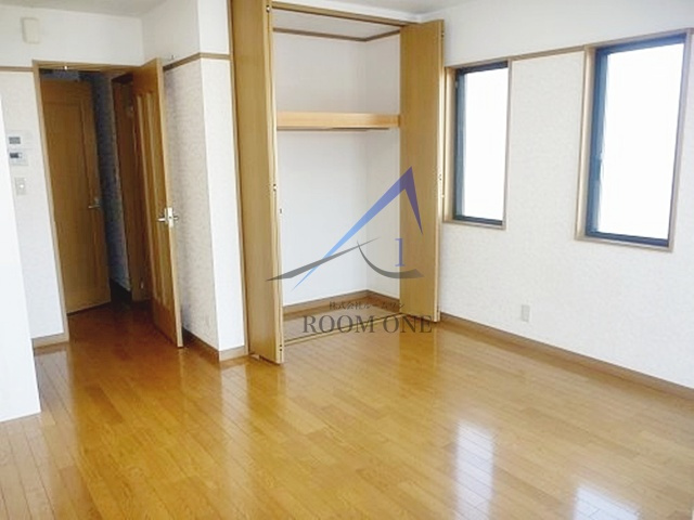 メゾン　ラ　プーペの居間・リビング|洋室のお部屋です。