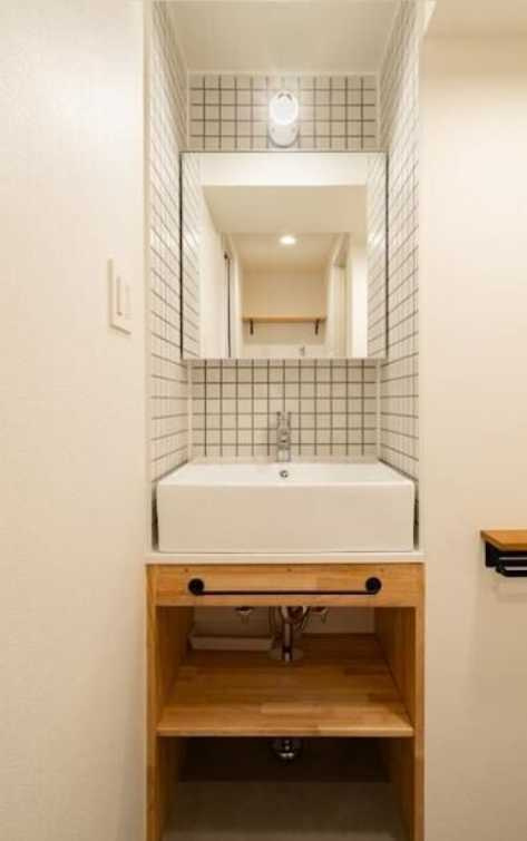 フラッツ大橋　高層階　独立洗面台　陽当たり良好の洗面所