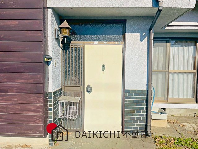 【玄関】 | 東松山市大字下唐子　中古戸建