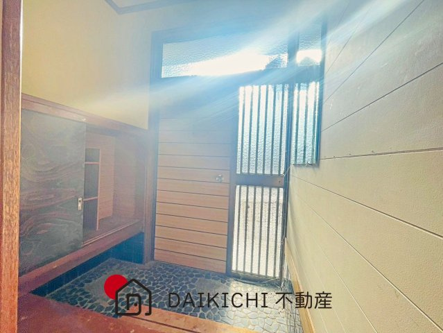 【玄関】 | 東松山市大字下唐子　中古戸建