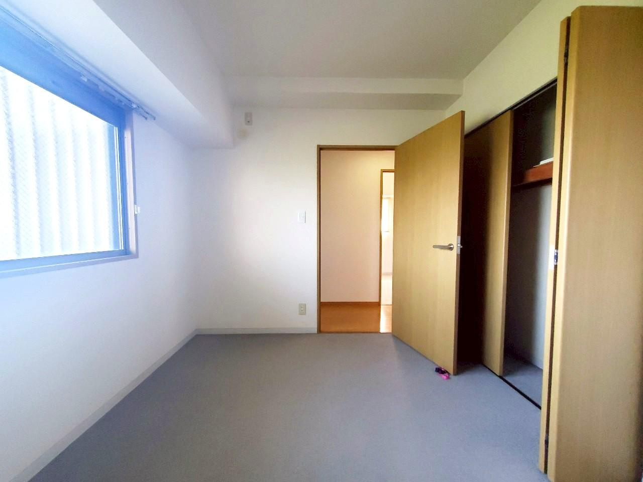 アプリア桟橋の洋室