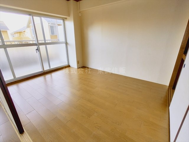【寝室】 | コンドミニアム坂戸 | 洋室6.0帖、寝室にいかがでしょうか