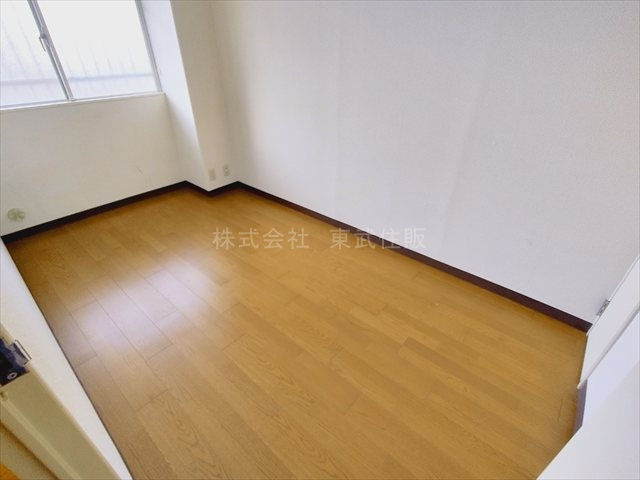 【子供部屋】 | コンドミニアム坂戸 | 洋室5.0帖、お子さんのためのお部屋にいかがでしょうか