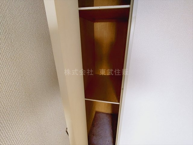 【収納】 | コンドミニアム坂戸 | 洋室5.0帖収納