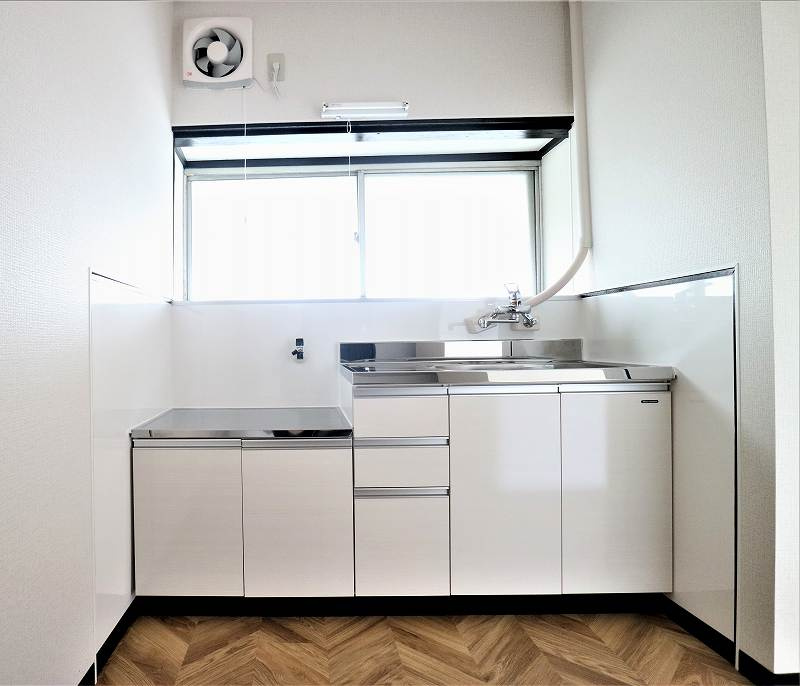 草木アパートのキッチン|他号室の写真の為異なる場合は、現況優先とします。