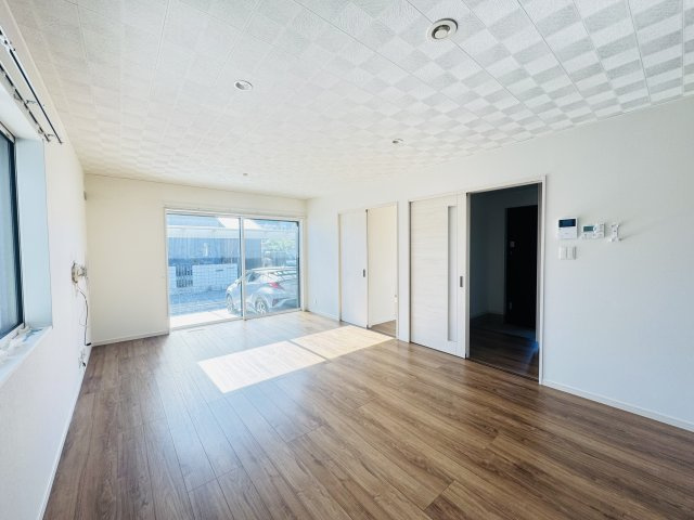 高崎市藤塚町　中古平屋住宅の居間・リビング