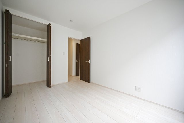 ファーストタウン荻野3丁目新築一戸建て│2SLDK・3SLDK+駐車2台可の洋室|-洋室6帖(2F)-