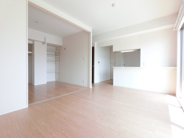 クレール大洲の居間・リビング