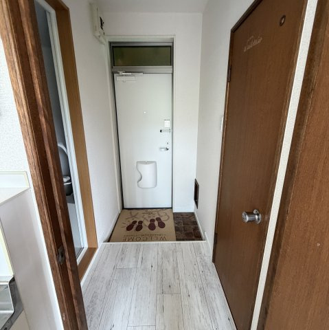 クリーンコーポ藍の玄関|シンプルで使いやすい玄関です