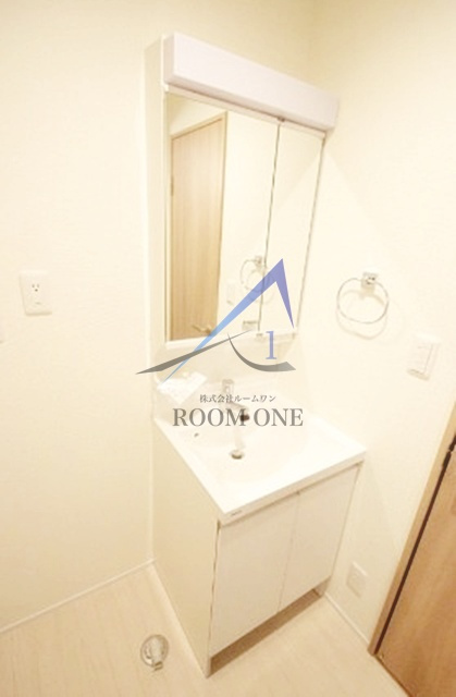 コーポヤマオカの洗面所|独立洗面台です。