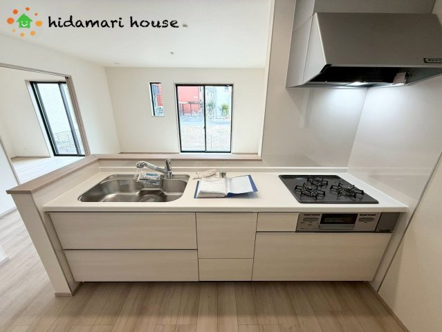 上尾市原市北1丁目　新築戸建　ハートフルBのキッチン