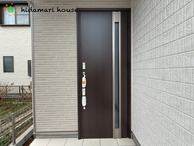 上尾市原市北1丁目　新築戸建　ハートフルBの玄関