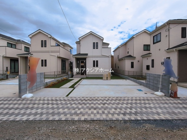 所沢市北原町・全5棟　新築一戸建　C号棟　の駐車場