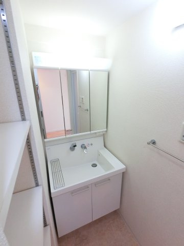 クレール大洲の独立洗面台