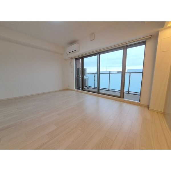 グランカーサ新大阪SOUTHの居間・リビング