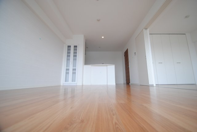 フローリッシュⅢの居間・リビング