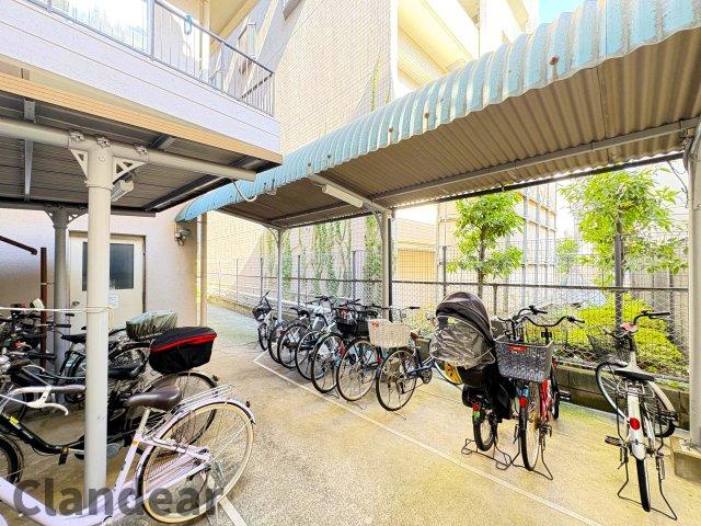 ライオンズマンション第５の駐輪場|ドキドキの新生活も、安心してスタート。ぴったりの住まいを見つけませんか？クランディアが一緒に住まい選びをサポートします‼　まずは、お気軽にお問合せください　＃クランディア