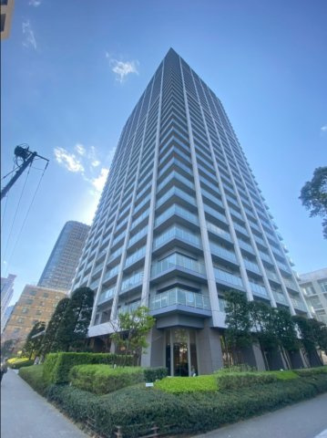 ザ・クレストタワーの外観