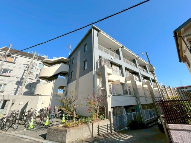 サフラン木下の外観