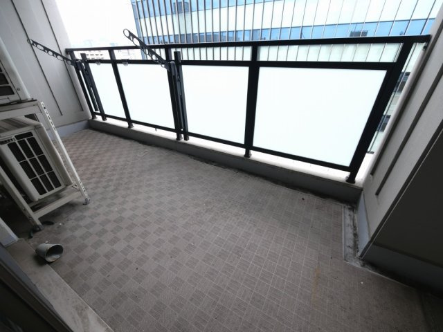 レジディア心斎橋ウエストのバルコニー