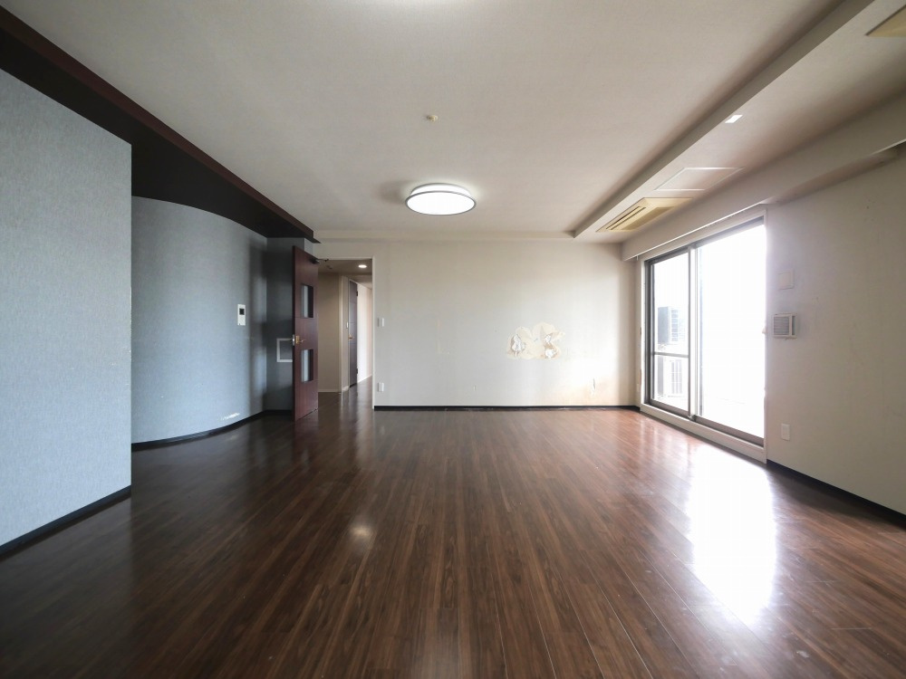 レジディア心斎橋ウエストの居間・リビング