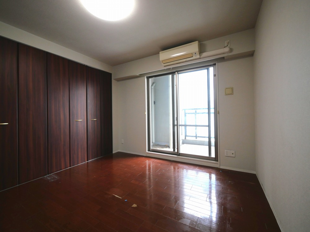 レジディア心斎橋ウエストの洋室